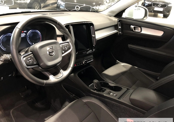 Volvo XC 40 cena 139900 przebieg: 97362, rok produkcji 2020 z Żnin małe 497